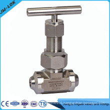 High pressure high temperature regulating globe valve